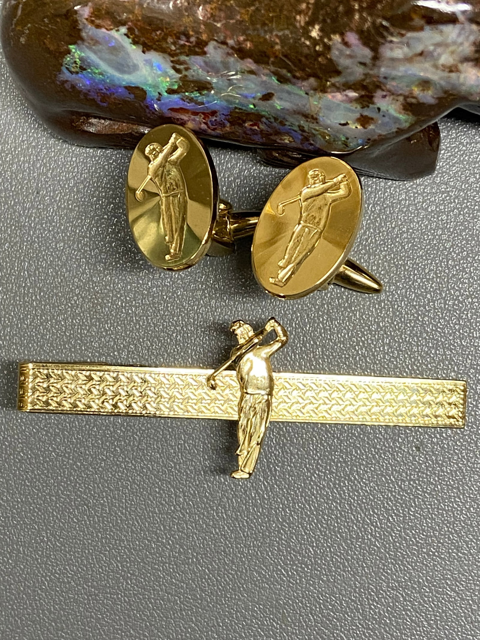 Vintage Stratton of London 22ct Gold-Plated Cufflinks and Tie Clip Set in Original Presentation Box - 4