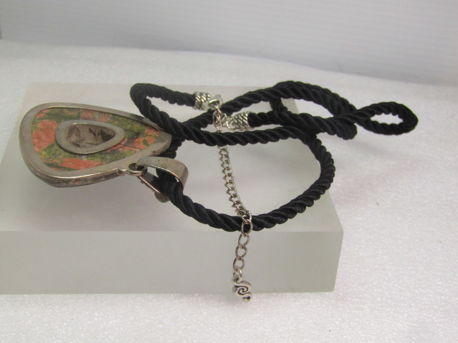 Vintage Sajen Sterling Unakite, Peridot Pendant on 26" Black Necklace, 1980's-1990's - 6