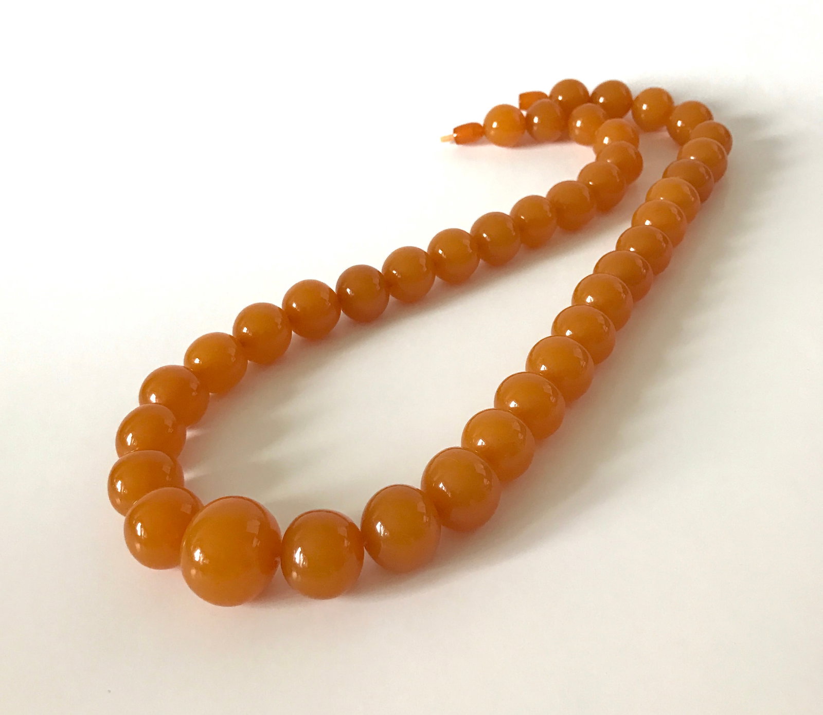 Remarkable Unique Antique Amber Necklace made from Round Amber beads - 4