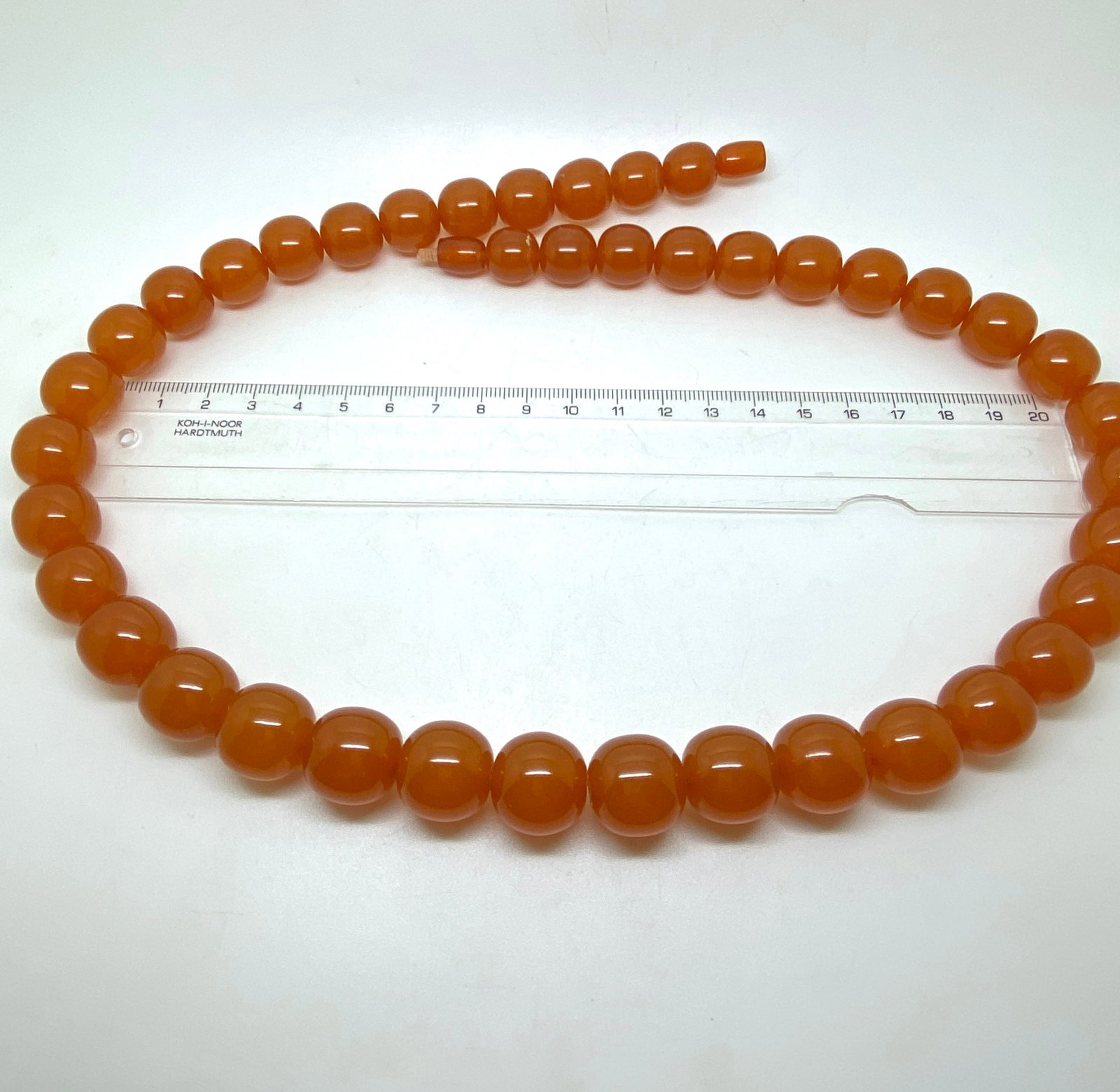Grand Vintage Amber Necklace made from Round Amber beads - 6