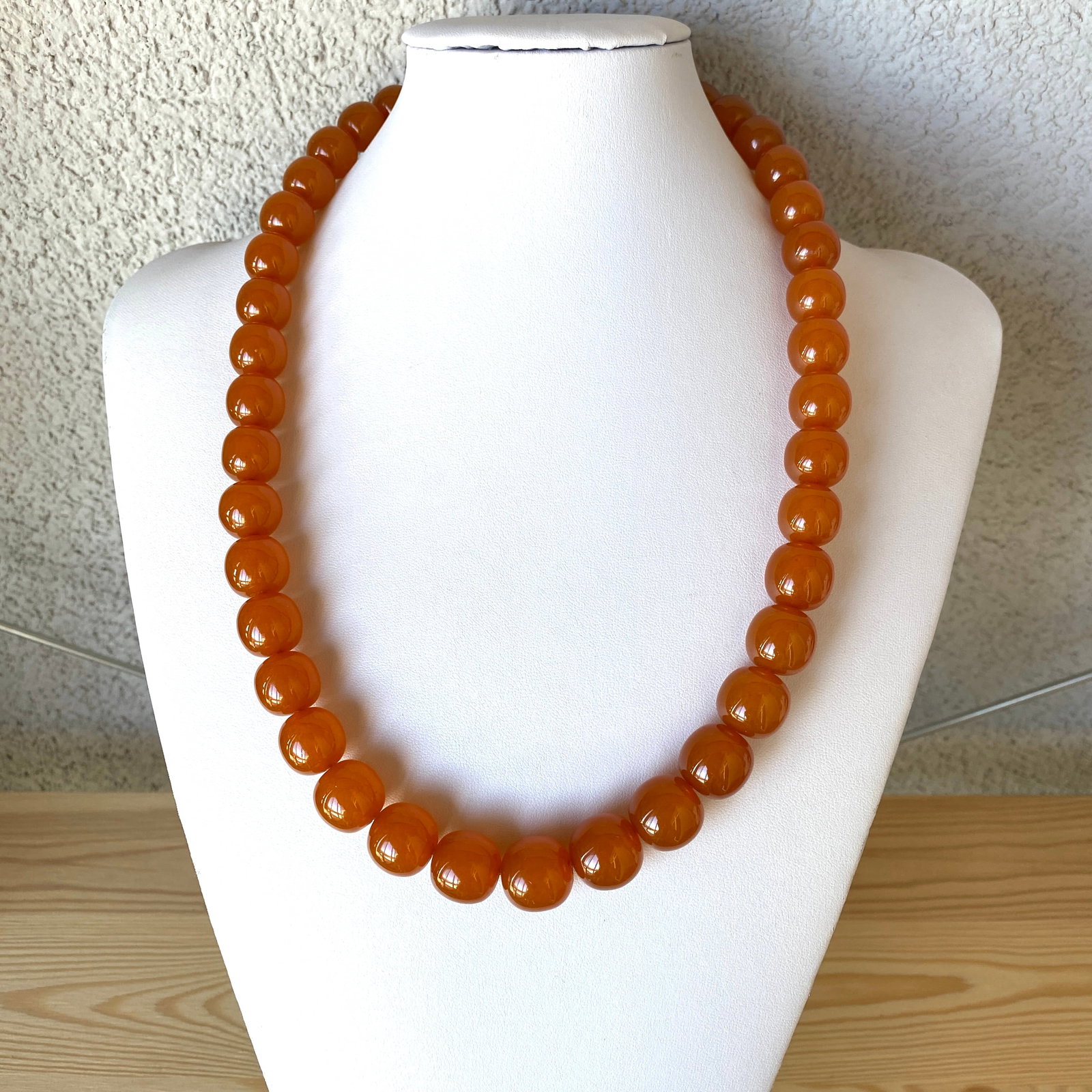 Grand Vintage Amber Necklace made from Round Amber beads - 8