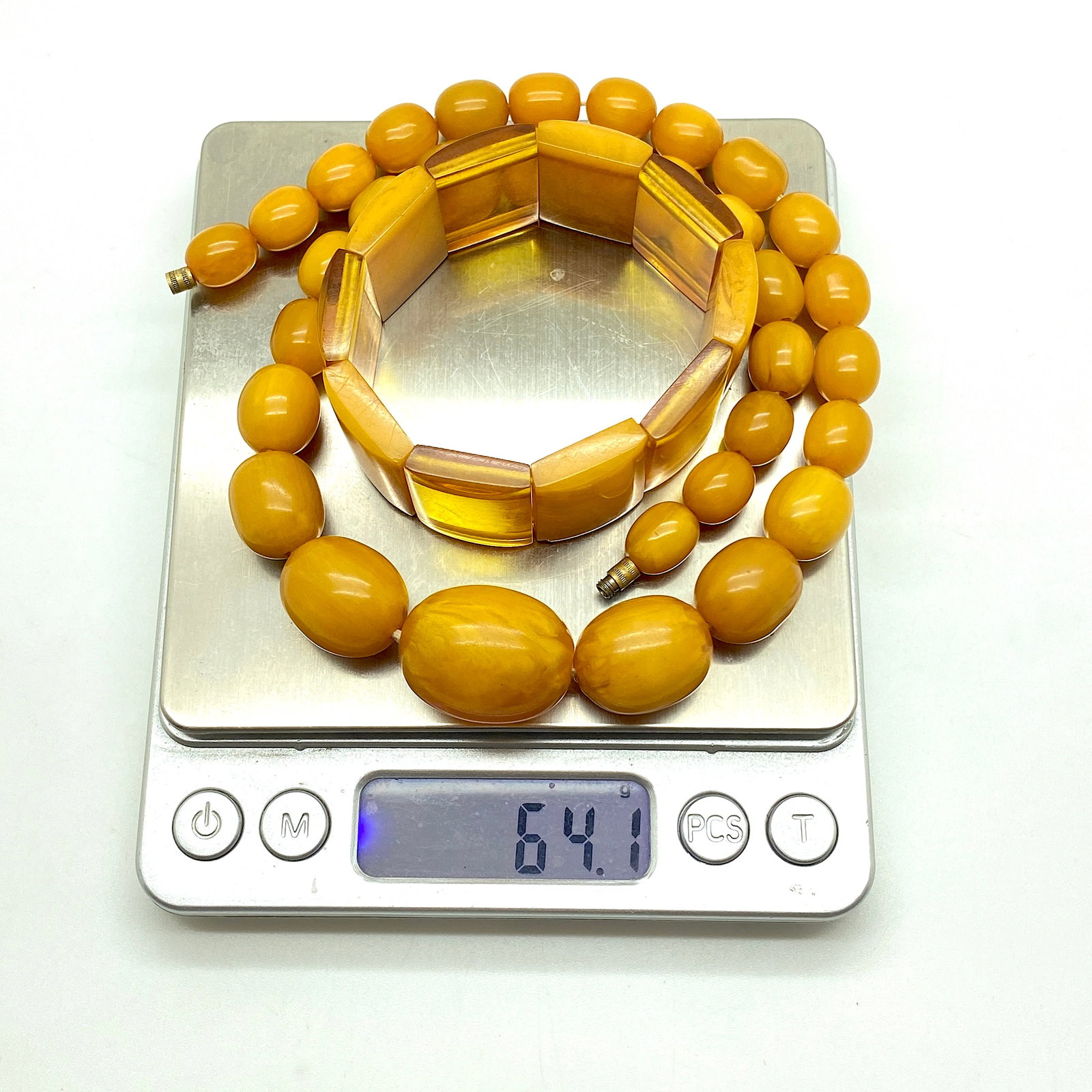 Alluring Vintage Bakelite Bracelet and Necklace set made from Olive shaped Bakelite beads - 3