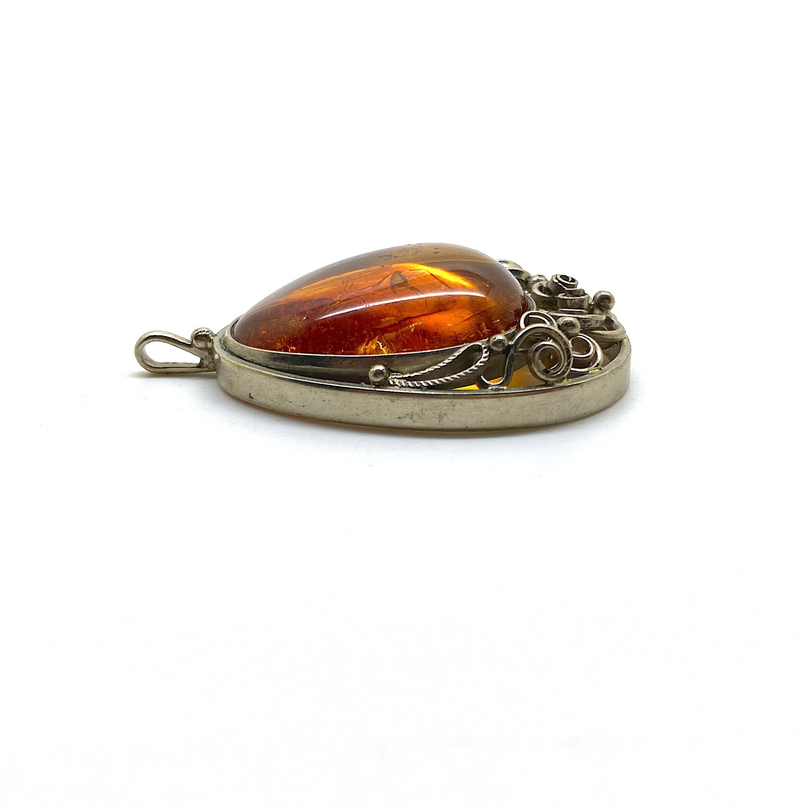 Stunning Vintage Amber Pendant with fly inclusion - 2