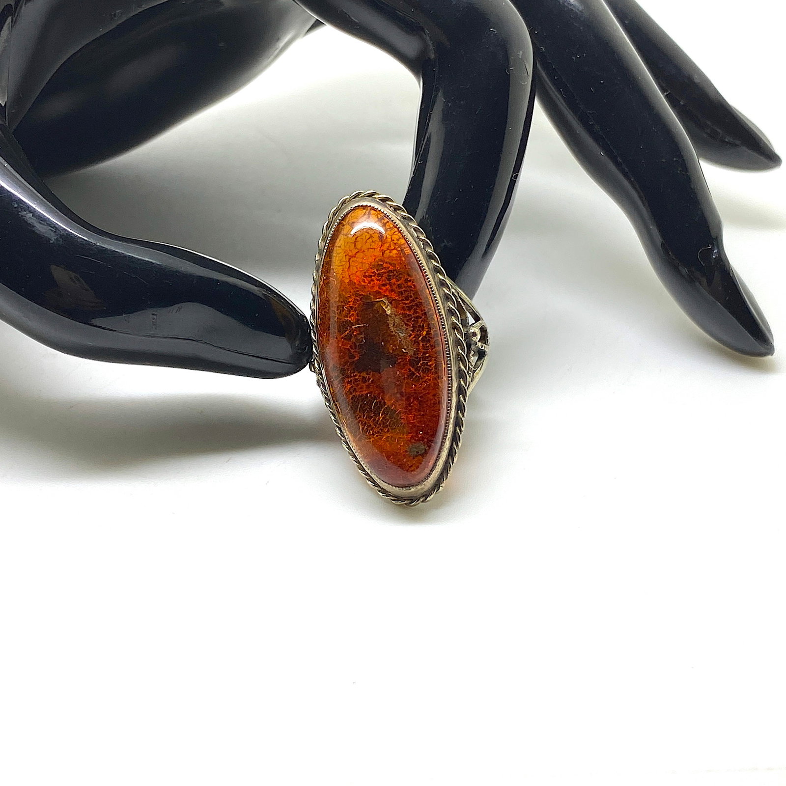 Splendid Unique Vintage Amber Ring - 6