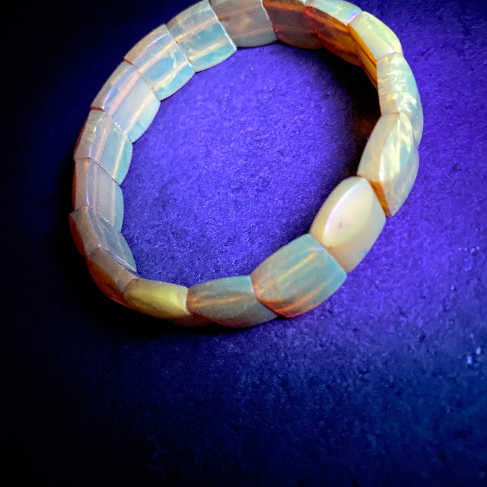 Incredible Unique Vintage Amber Bracelet made from Barrel shaped Amber beads - 4
