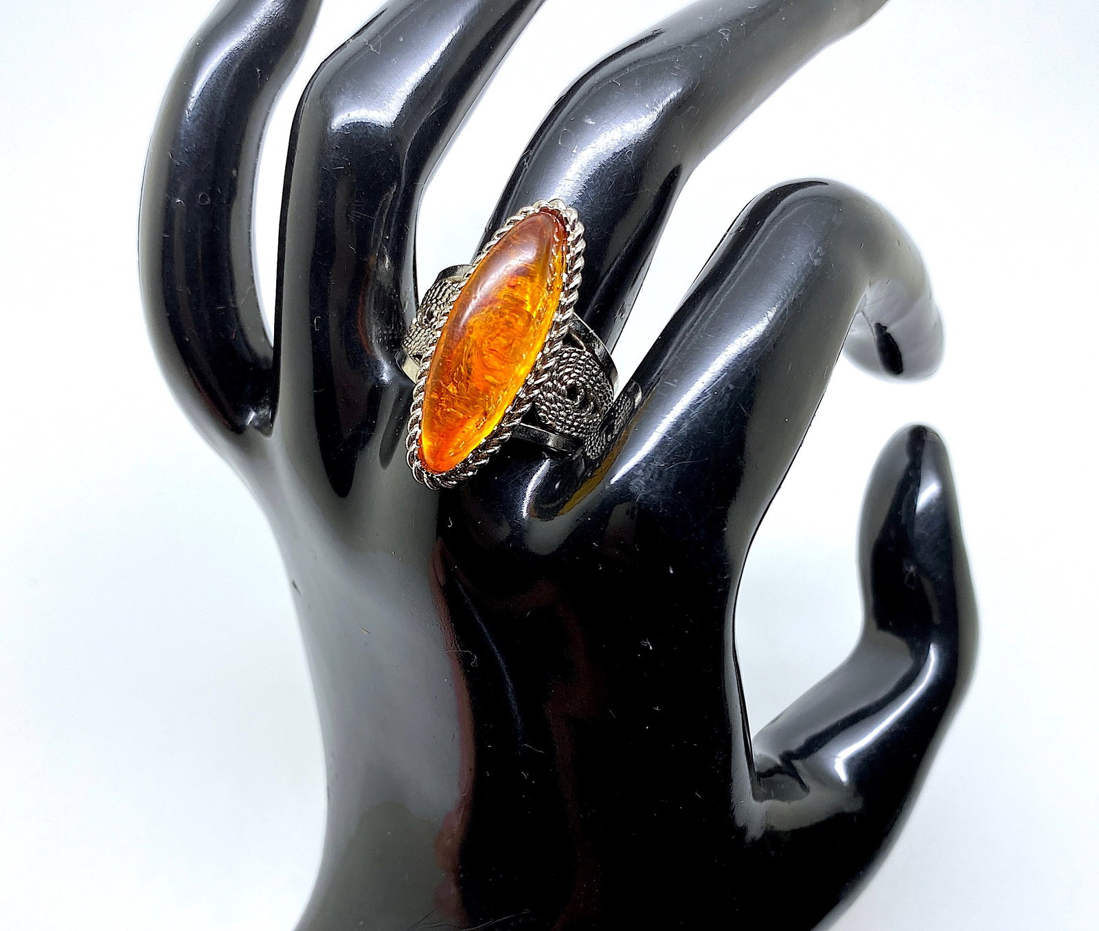 Unique and Marvellous Amber Ring - 2