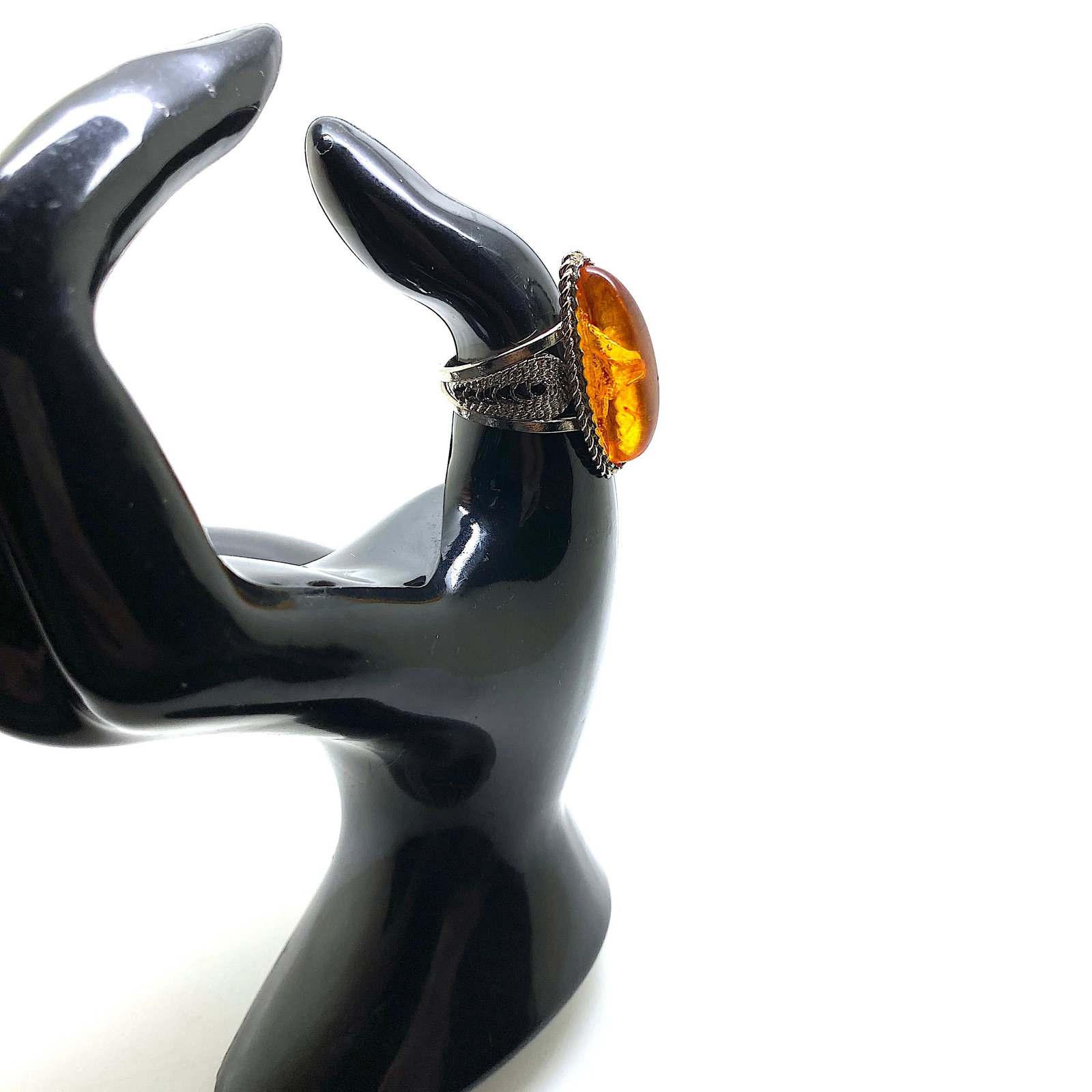 Unique and Marvellous Amber Ring - 4