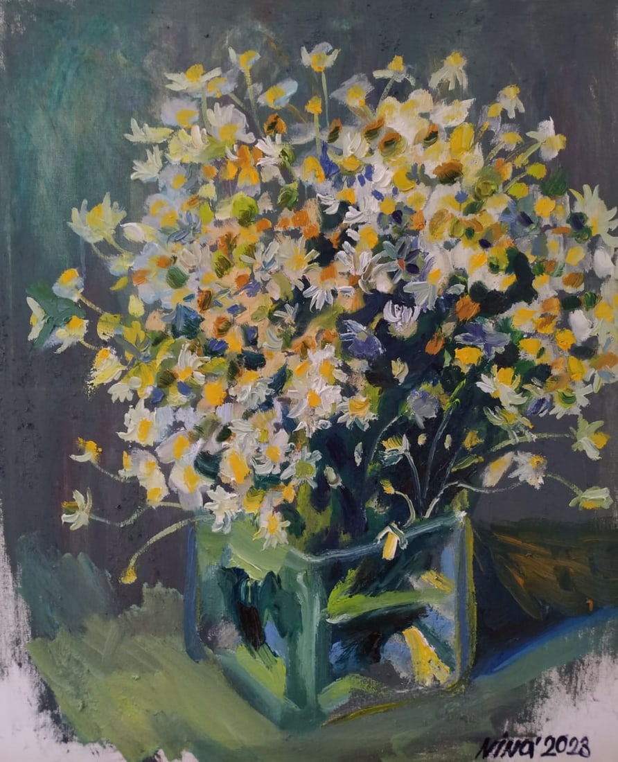 Oil painting Daisies Nina L: 97Lt Painter: Nina L. S?ze: 60x50 cm/ 23.62x19.68 inches Components: oil, canvas Original painting CONDITION: exellent ERA: 2023 ARTIST: She was born on November 30, 1972 in the town of Mlinov, Rivne 