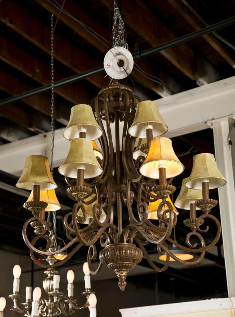 Iron Twelve-Light Chandelier - 7