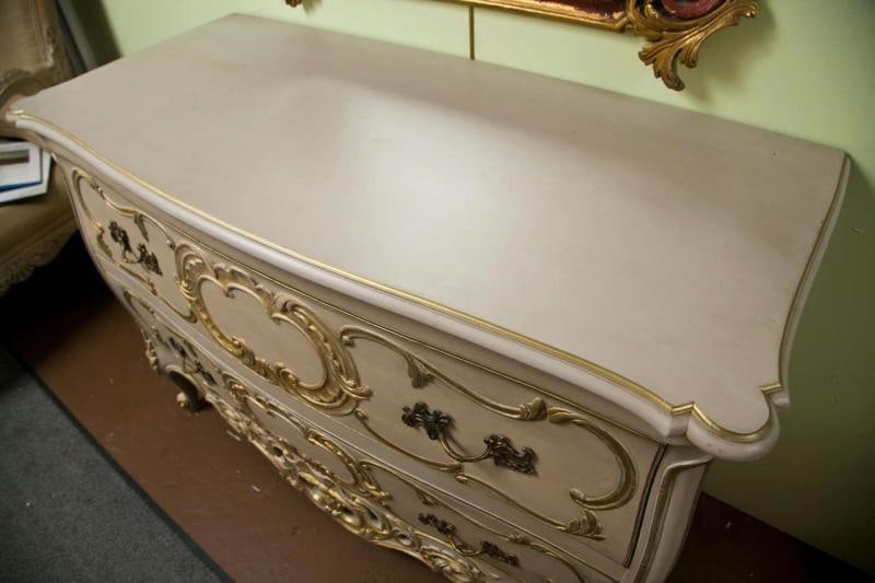 French Bombe Commode Creme Peinte And Parcel Gilt - 7