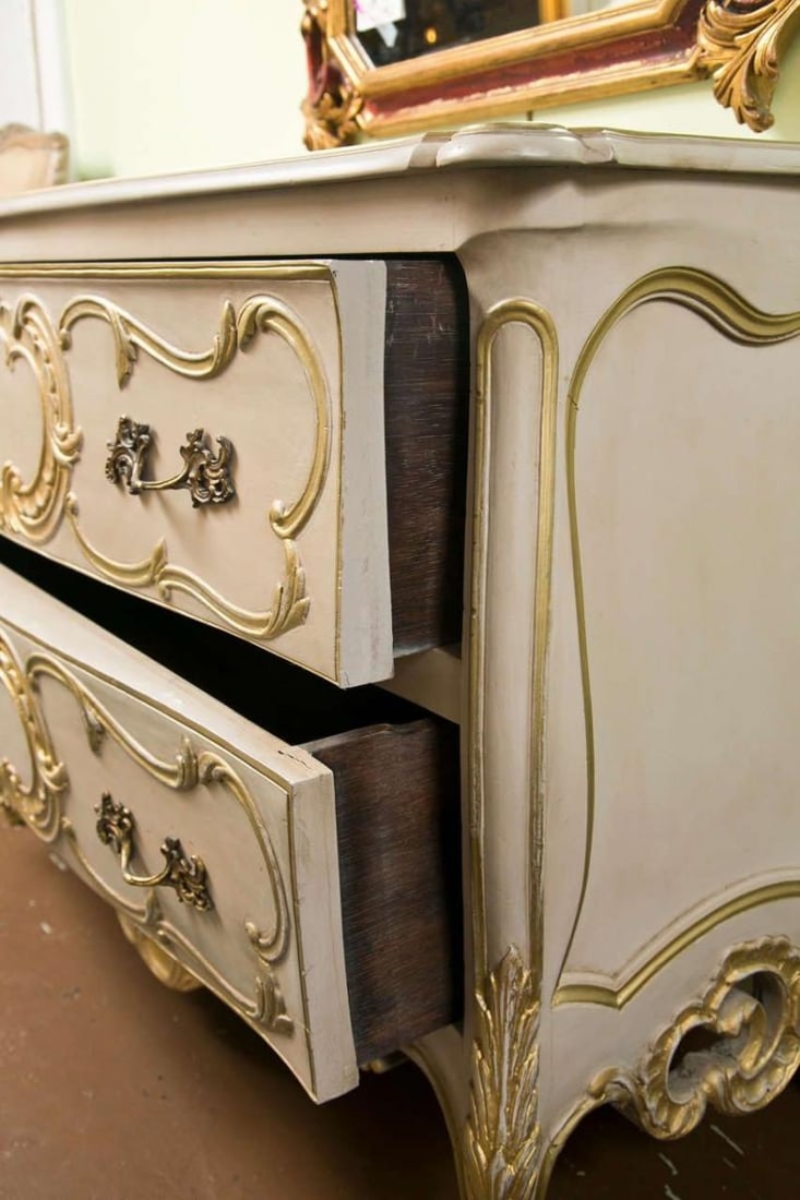 French Bombe Commode Creme Peinte And Parcel Gilt - 9