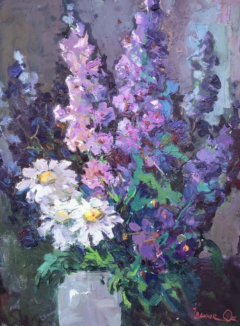 Oil painting Morning flowers Kalenyuk ?ks?n?: No.Kalen 839 Looking at this oil painting, it's easy to feel the freshness and warmth of a spring morning. The large bouquet of lilac flowers is gorgeously rendered, and the contrast of the white dais
