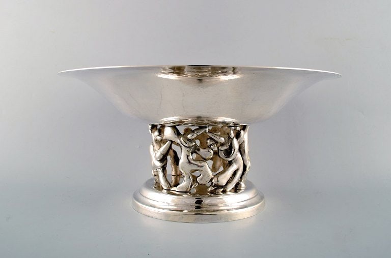 Jean Boggio for Roux-Marquiand, France. Large modernist compote in plated silver. Base with motive (1 of 6)
