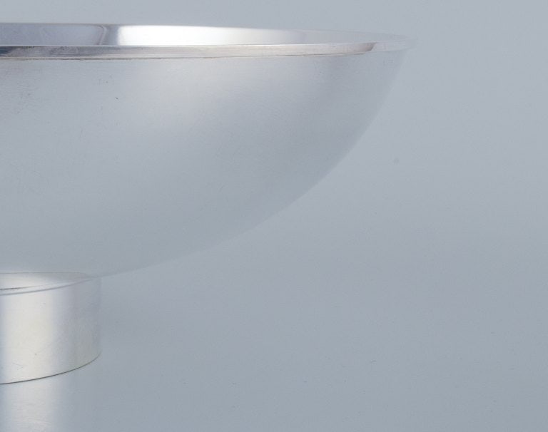 Soren Georg Jensen for Georg Jensen, large and impressive bowl in sterling silver. - 3