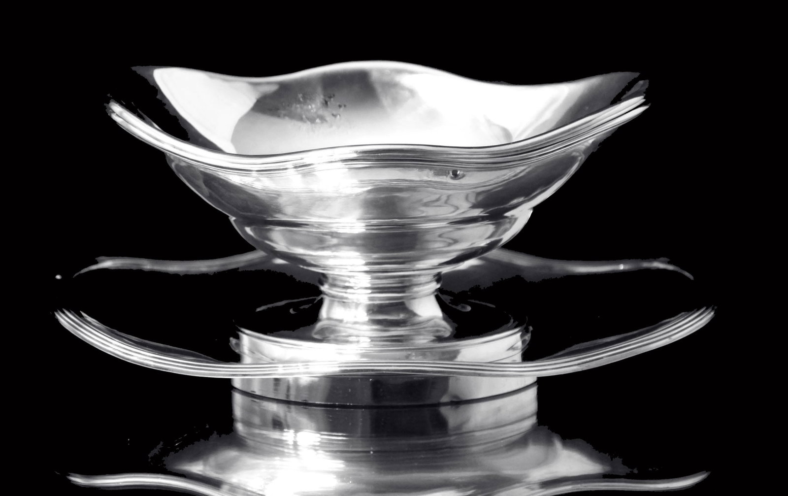 Odiot - 4pc. 19th Century 950 Sterling Silver Louis XVI Gravy Boat, Noble Crest - Museum Quality (1 of 3)