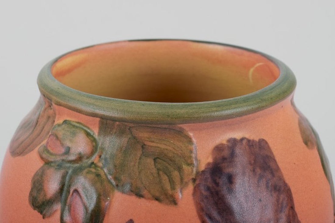 Ipsens Enke, Denmark. Ceramic vase with squirrel. Glazing in orange and green tones. 1920s/30s. - 5