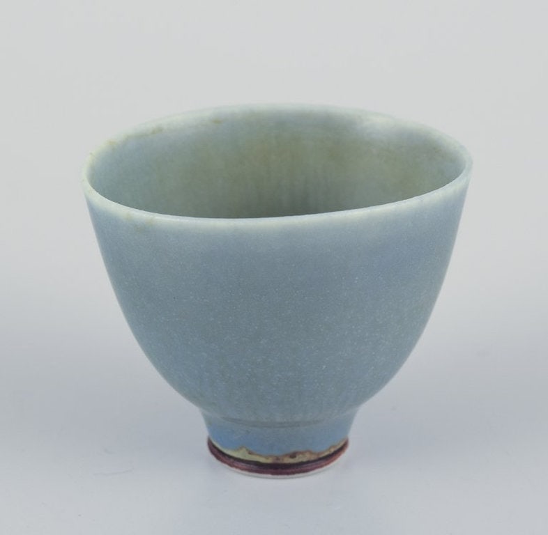 Berndt Friberg for Gustavsberg Studiohand, Sweden. Unique miniature ceramic bowl. Mid 20th century. - 2