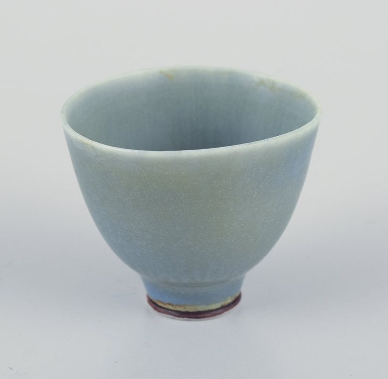 Berndt Friberg for Gustavsberg Studiohand, Sweden. Unique miniature ceramic bowl. Mid 20th century. - 3