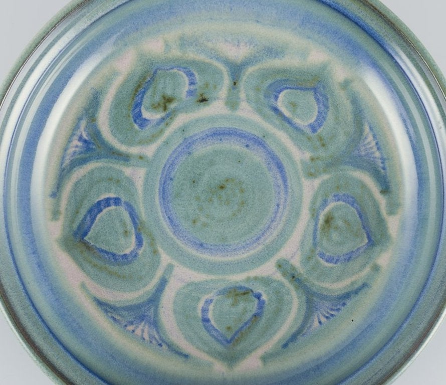 Danish ceramicist. Large ceramic bowl. Ca. 1970s. - 5