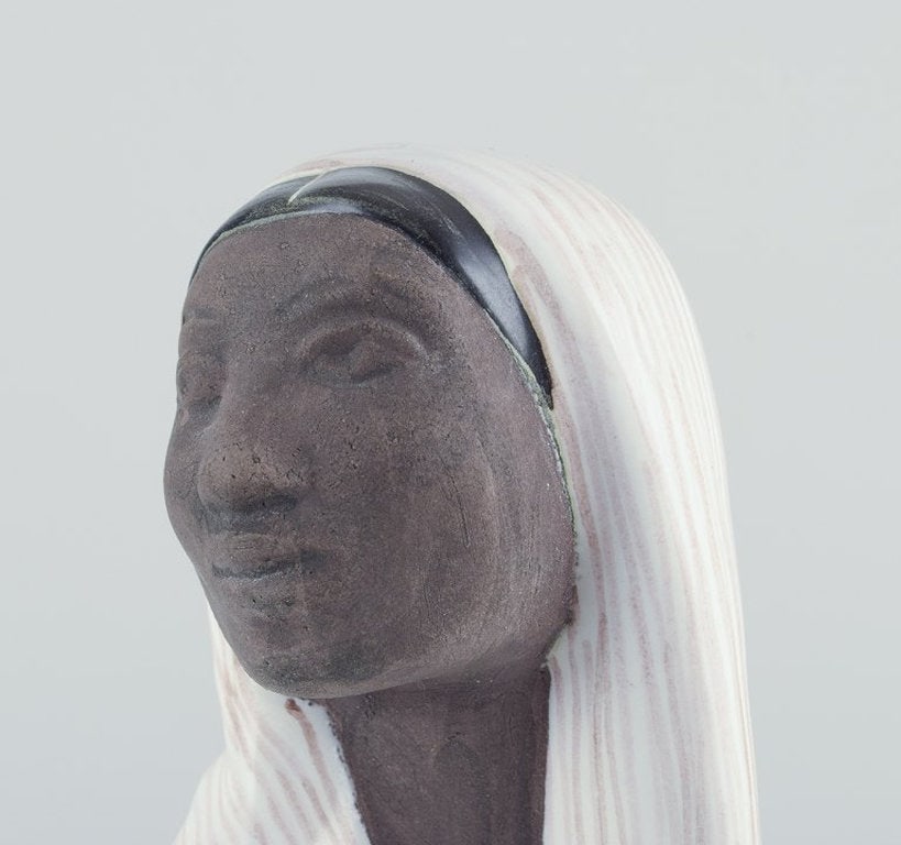 Mari Simmulson for Upsala-Ekeby, Sweden. Ceramic figure of an Indonesian woman. Approx 1950. - 4