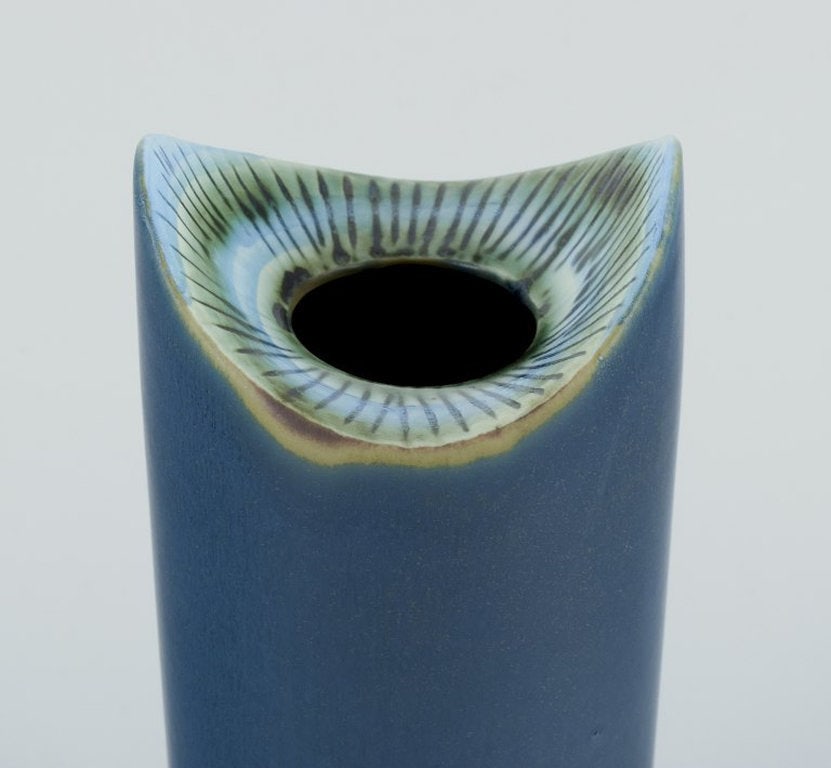 Lisa Larson for Gustavsberg, Sweden. Modernist ceramic vase. 1960/70s. - 3
