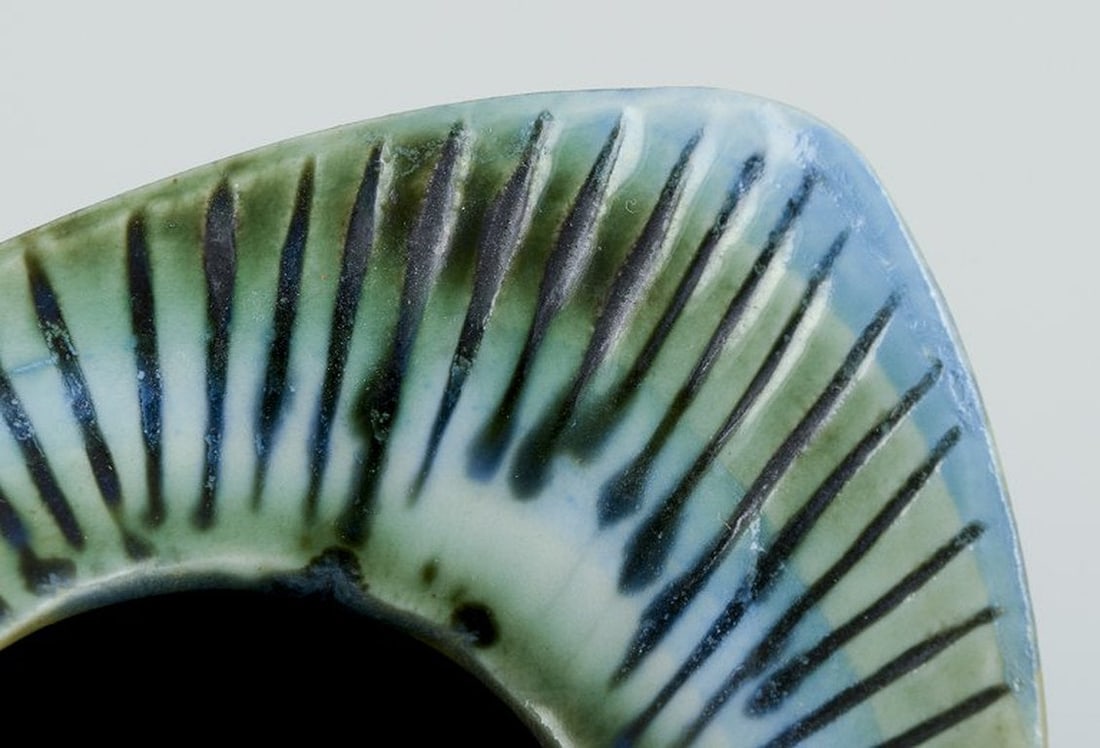 Lisa Larson for Gustavsberg, Sweden. Modernist ceramic vase. 1960/70s. - 6
