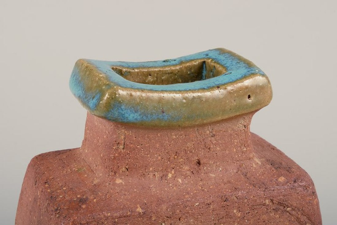 Curt Magnus Addin, Swedish ceramist. Own studio. Unique ceramic vase in a modernist style. Chamotte - 6
