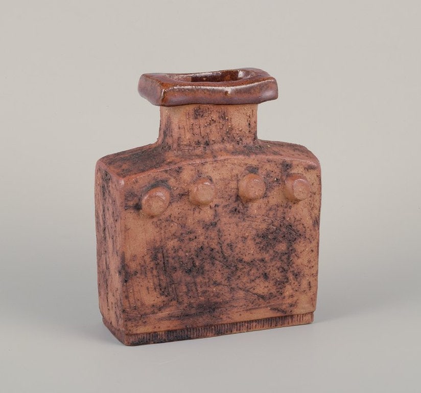 Curt Magnus Addin, Swedish ceramist. Own studio. Unique ceramic vase in a modernist style. Chamotte (1 of 8)