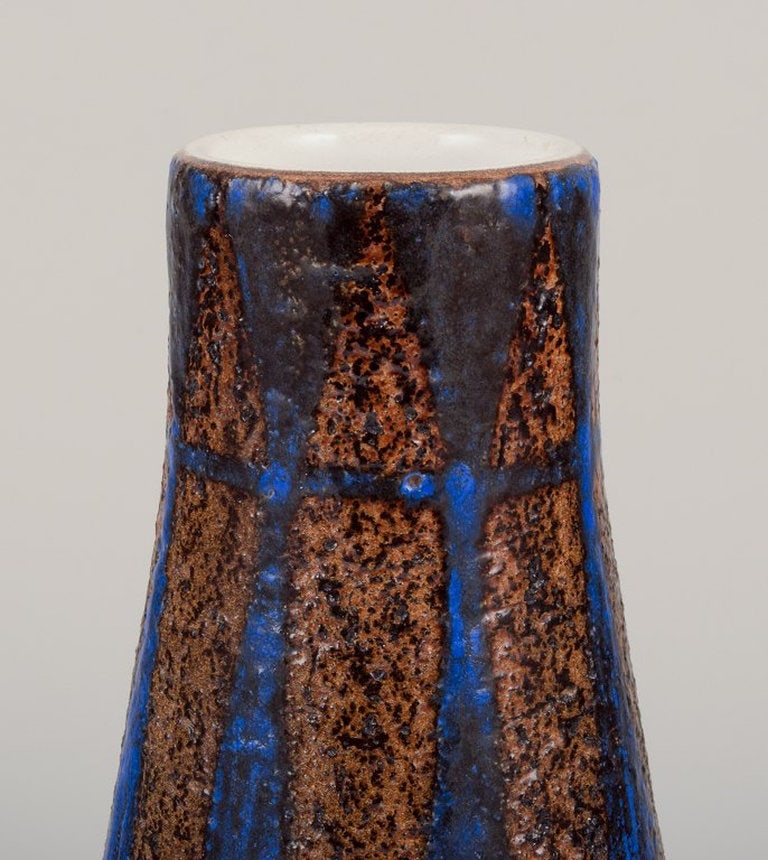 Mari Simmulson for Upsala Ekeby, Sweden. Ceramic vase with blue and earth-tone glaze. Approximately - 4