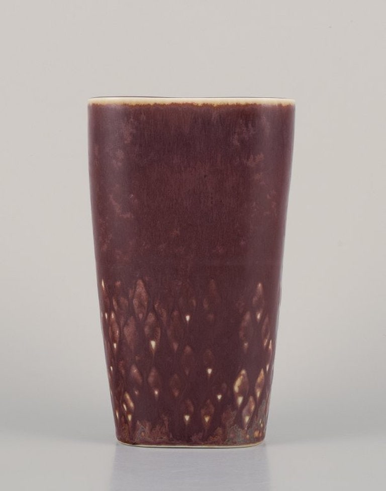 Carl Harry Stalhane for Rorstrand, Sweden. Ceramic vase in brown tones. Mid-20th century. - 3