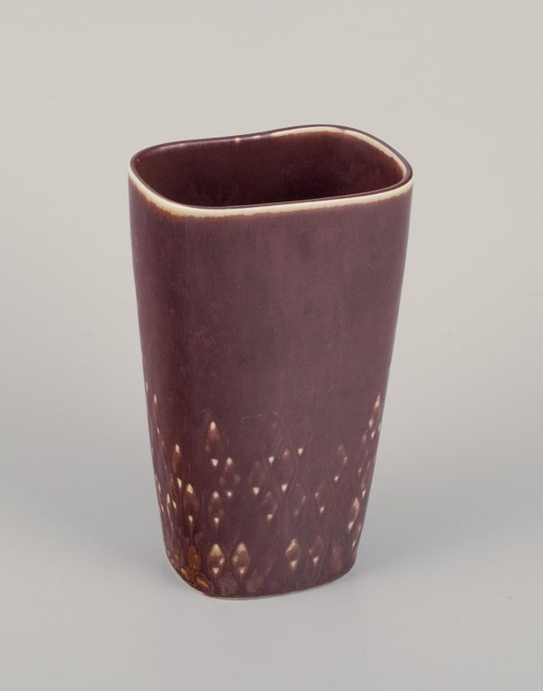 Carl Harry Stalhane for Rorstrand, Sweden. Ceramic vase in brown tones. Mid-20th century. - 6