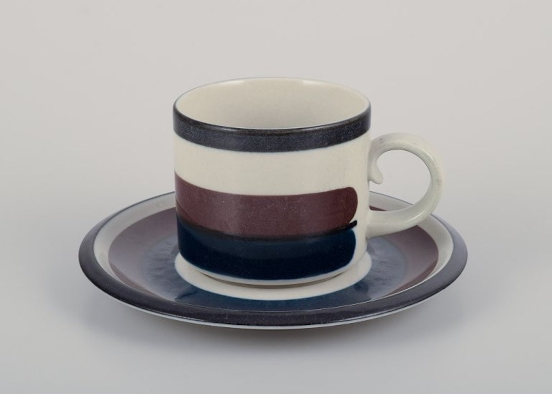 Anja Jaatinen-Winquist for Arabia, Finland. A set of six 'Kaira' stoneware coffee cups with saucers. - 3