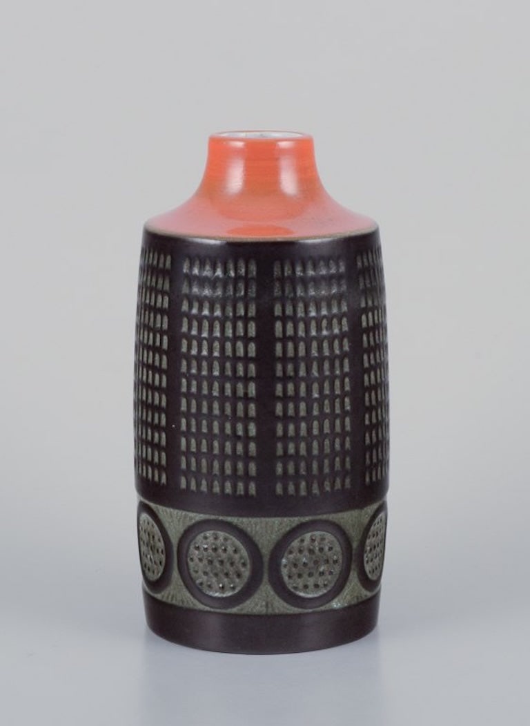 Mari Simmulson for Upsala Ekeby, Sweden. Ceramic vase in a modernist style. Glaze in orange and - 2