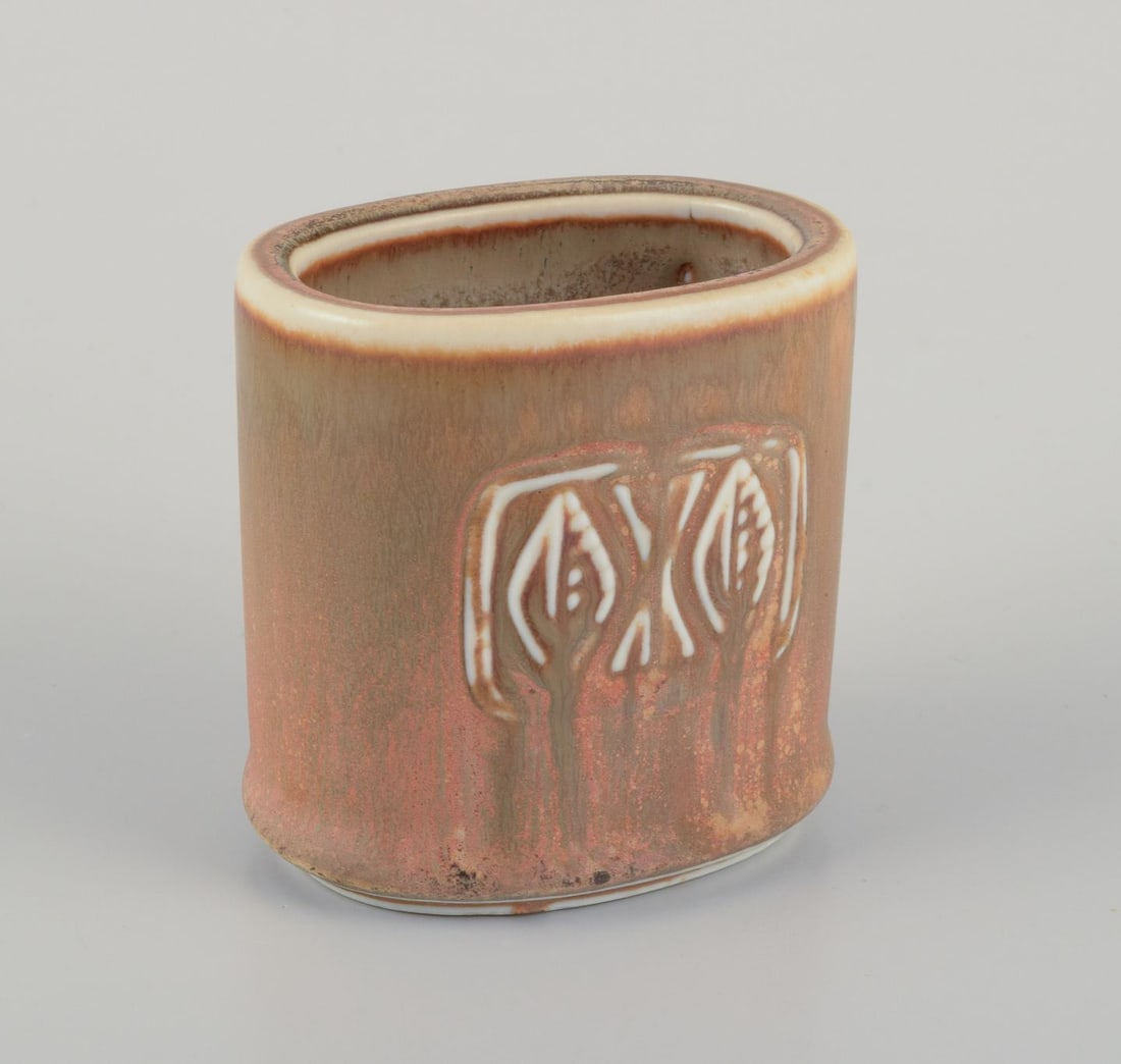 Gunnar Nylund for Rorstrand. Small ceramic vase with glaze in earthy tones. Mid-20th C. (1 of 8)