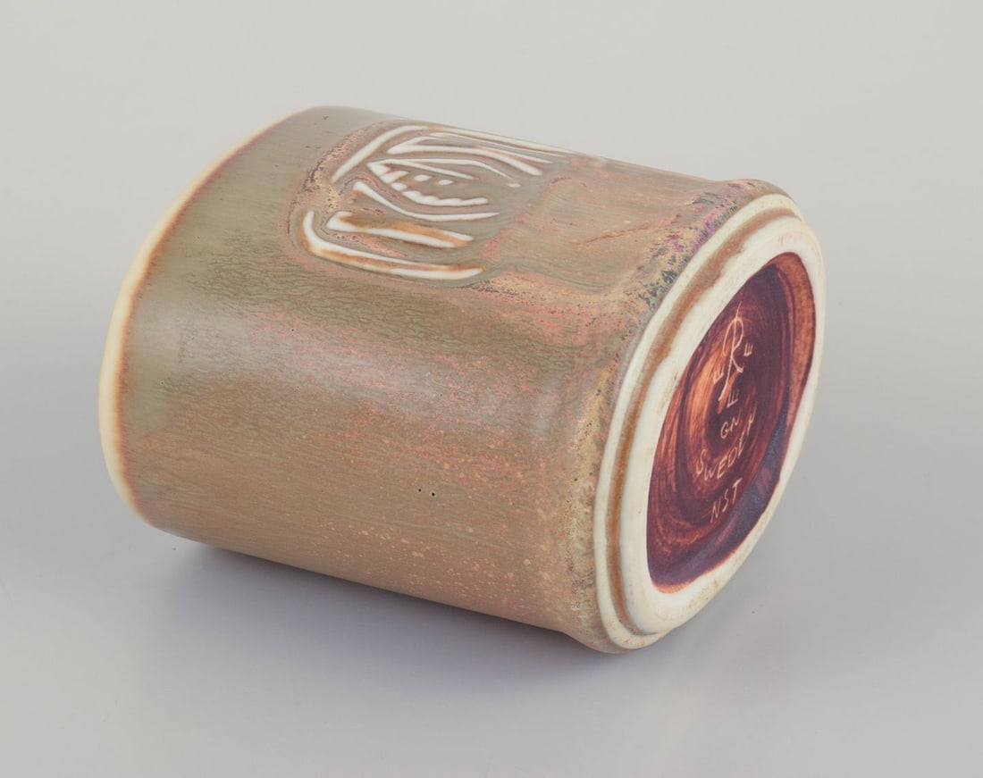 Gunnar Nylund for Rorstrand. Small ceramic vase with glaze in earthy tones. Mid-20th C. - 8