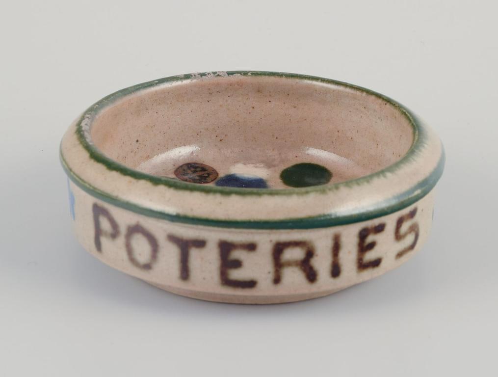 French ceramicists. Two ashtrays and a small bowl. Mid-20th C. - 5