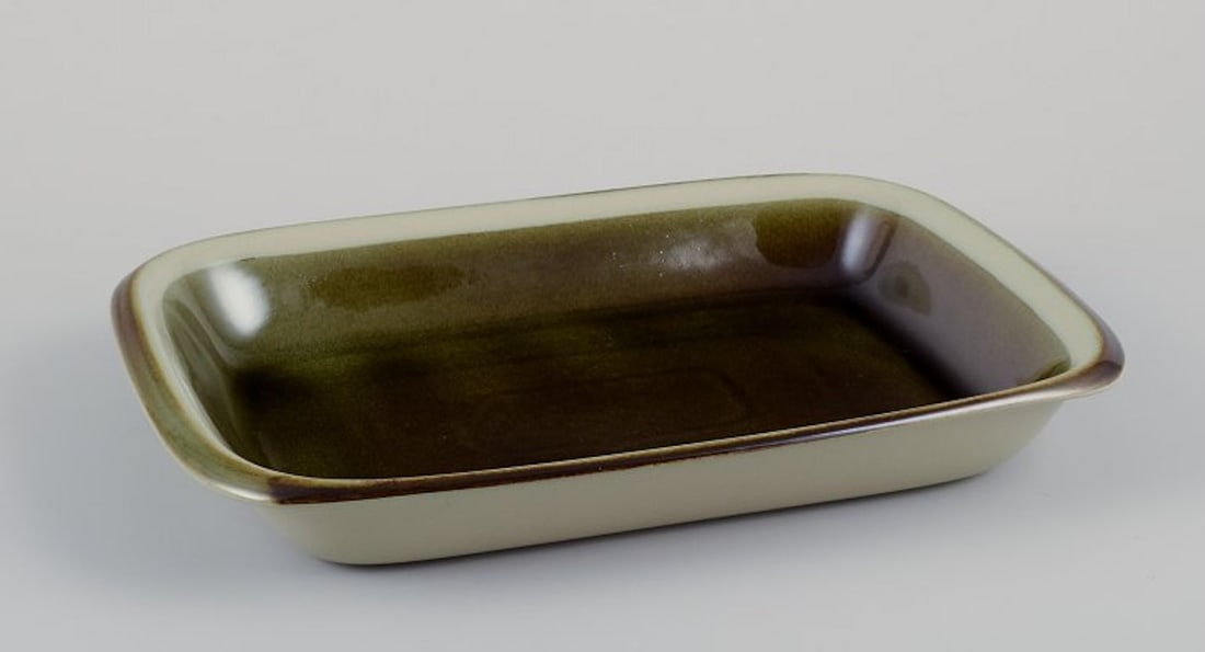 Marianne Westman for Rorstrand, Sweden. Four pieces of 'Maya' stoneware. A teapot, two deep plates, - 6