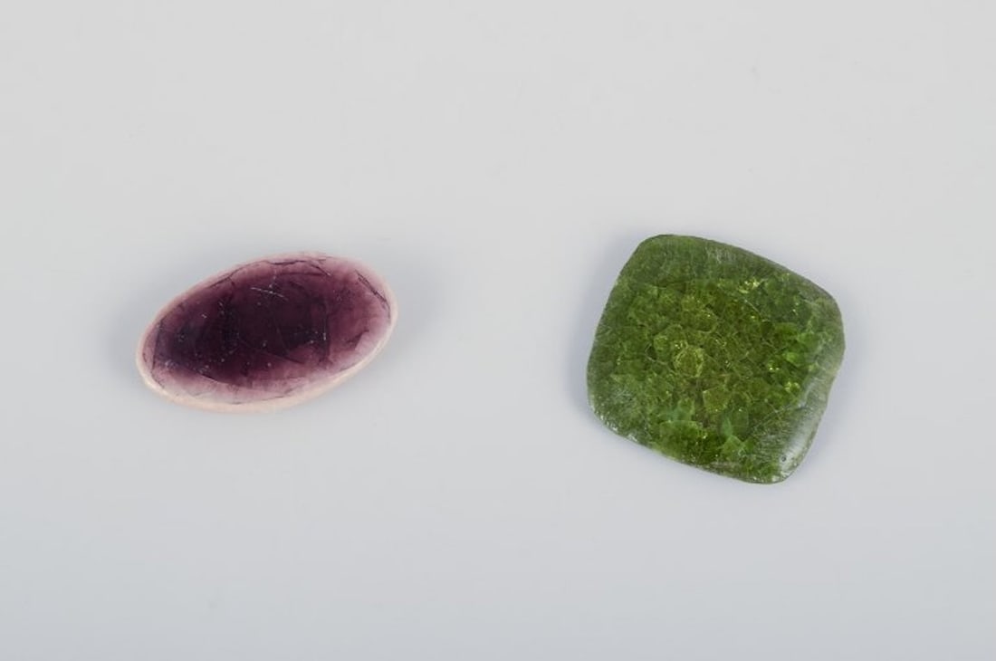 Ole Bjorn Kruger, Danish sculptor and ceramicist. Eight unique ceramic brooches in glazed stoneware - 5
