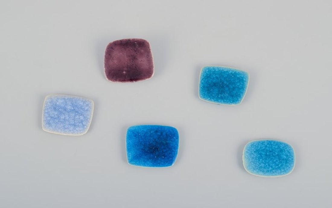 Ole Bjorn Kruger, Danish sculptor and ceramicist. Five unique brooches in glazed stoneware in blue (1 of 8)