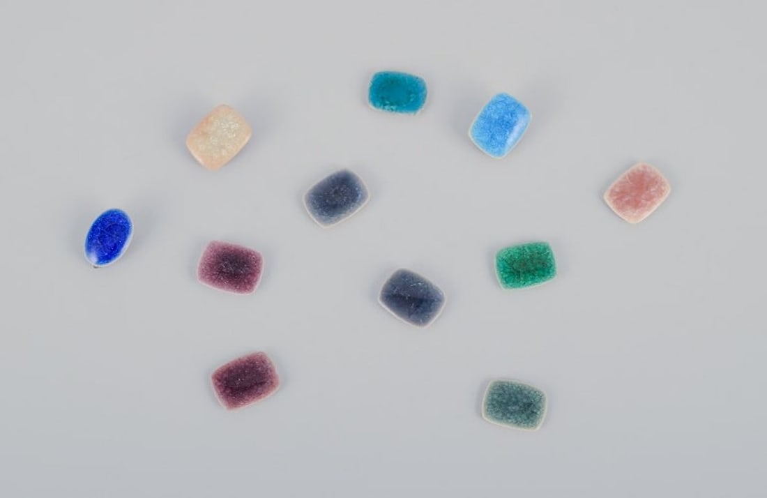 Ole Bjorn Kruger, Danish sculptor and ceramicist. Eleven unique brooches/ear clips in glazed (1 of 8)