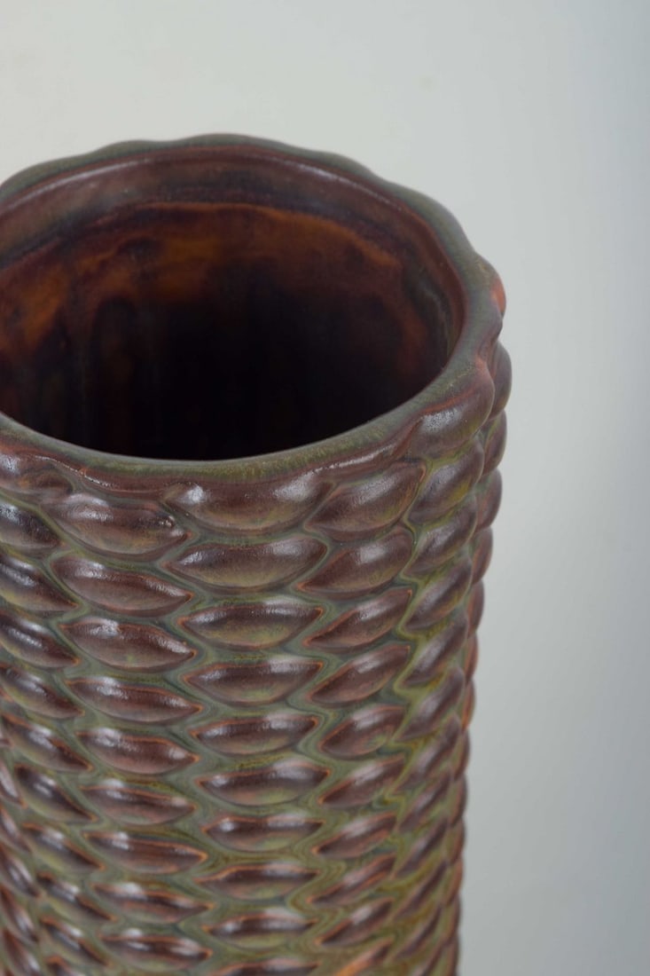 Axel Salto for Royal Copenhagen. Cylindrical ceramic vase. Budding style. 1940s - 4