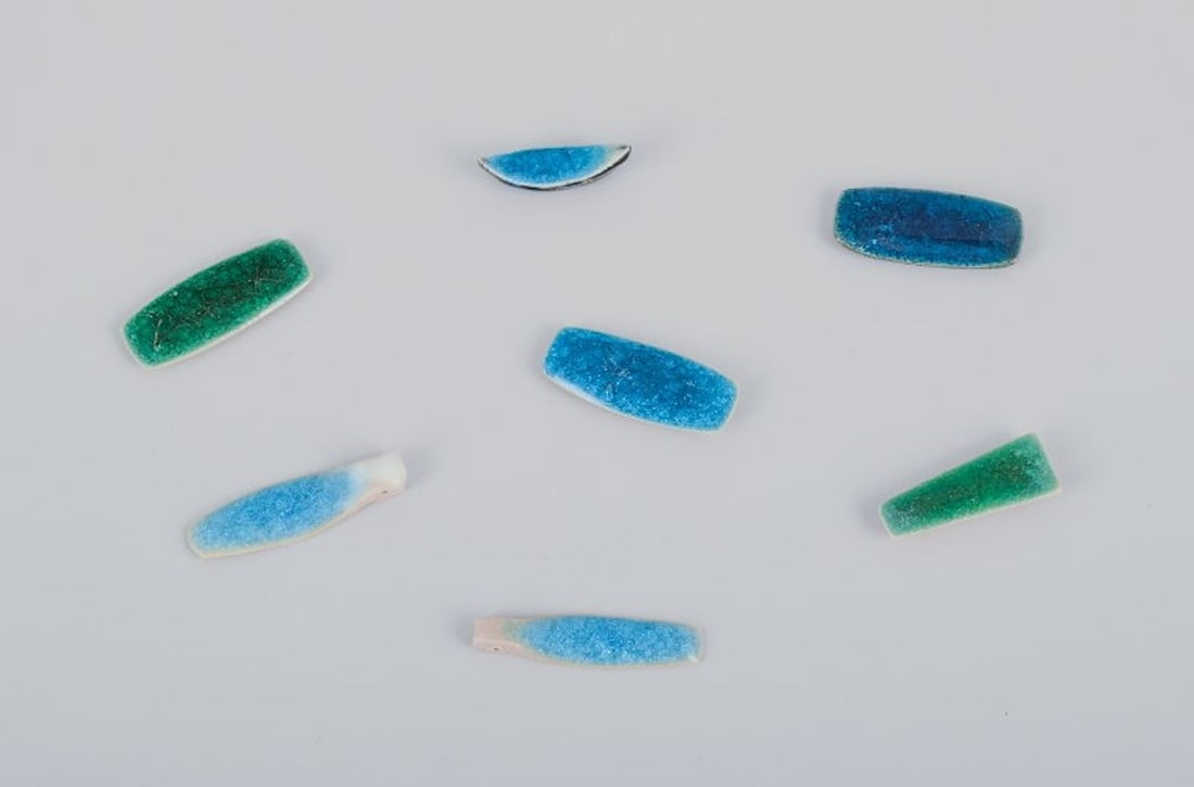 Ole Bjorn Kruger, Danish sculptor and ceramicist. Seven unique brooches in glazed stoneware in blue (1 of 8)