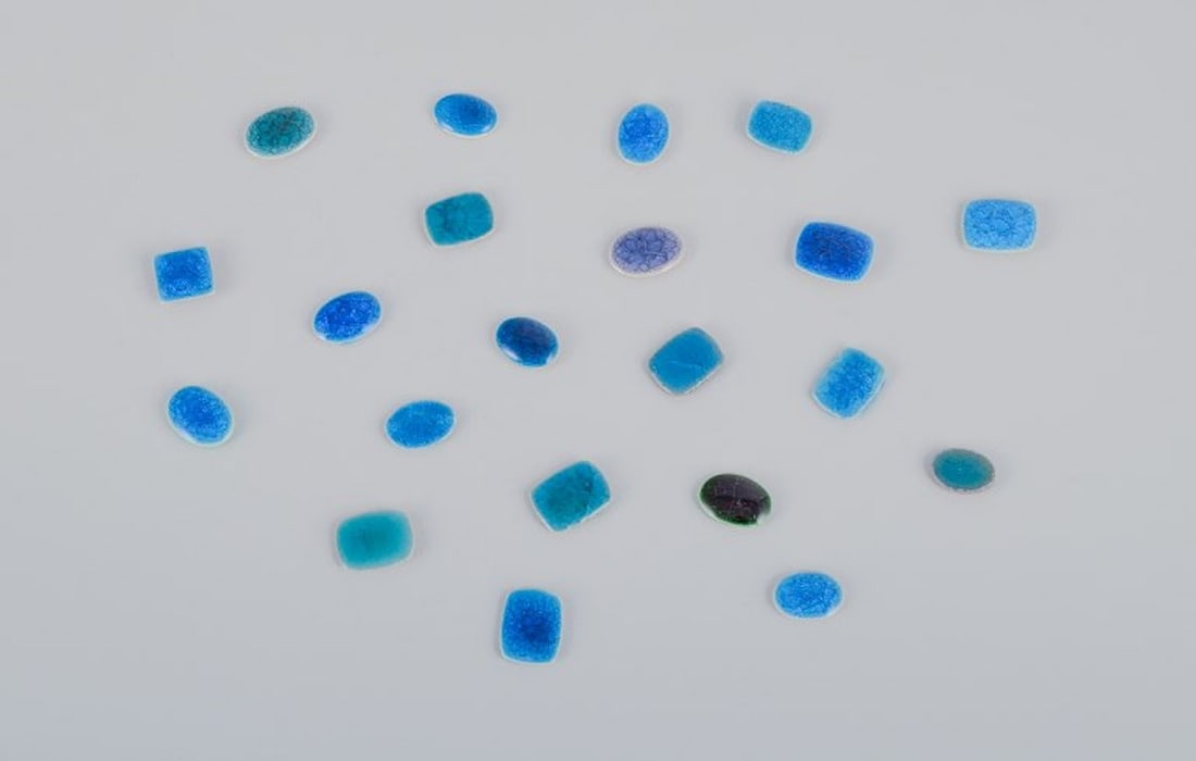 Ole Bjorn Kruger, Danish sculptor and ceramicist. Twenty unique brooches in glazed stoneware in blue (1 of 8)