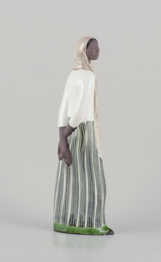 Mari Simmulson for Upsala-Ekeby, Sweden. Ceramic figurine of an Indonesian woman. - 4