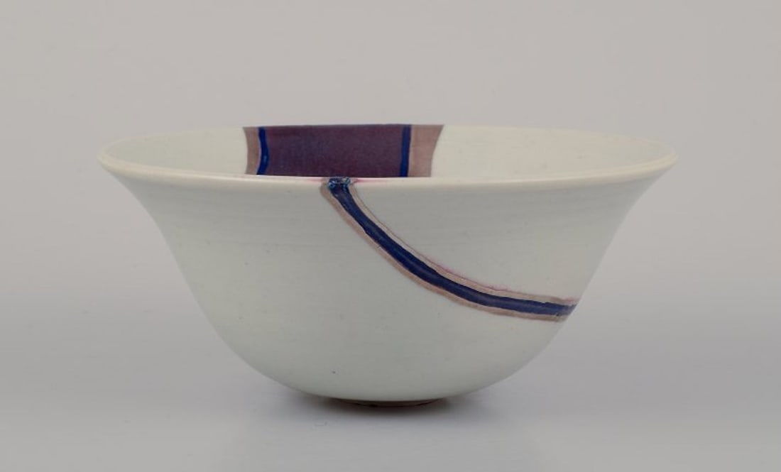 European studio ceramist. Unique ceramic bowl. Iron glaze. Late 20th century. - 3
