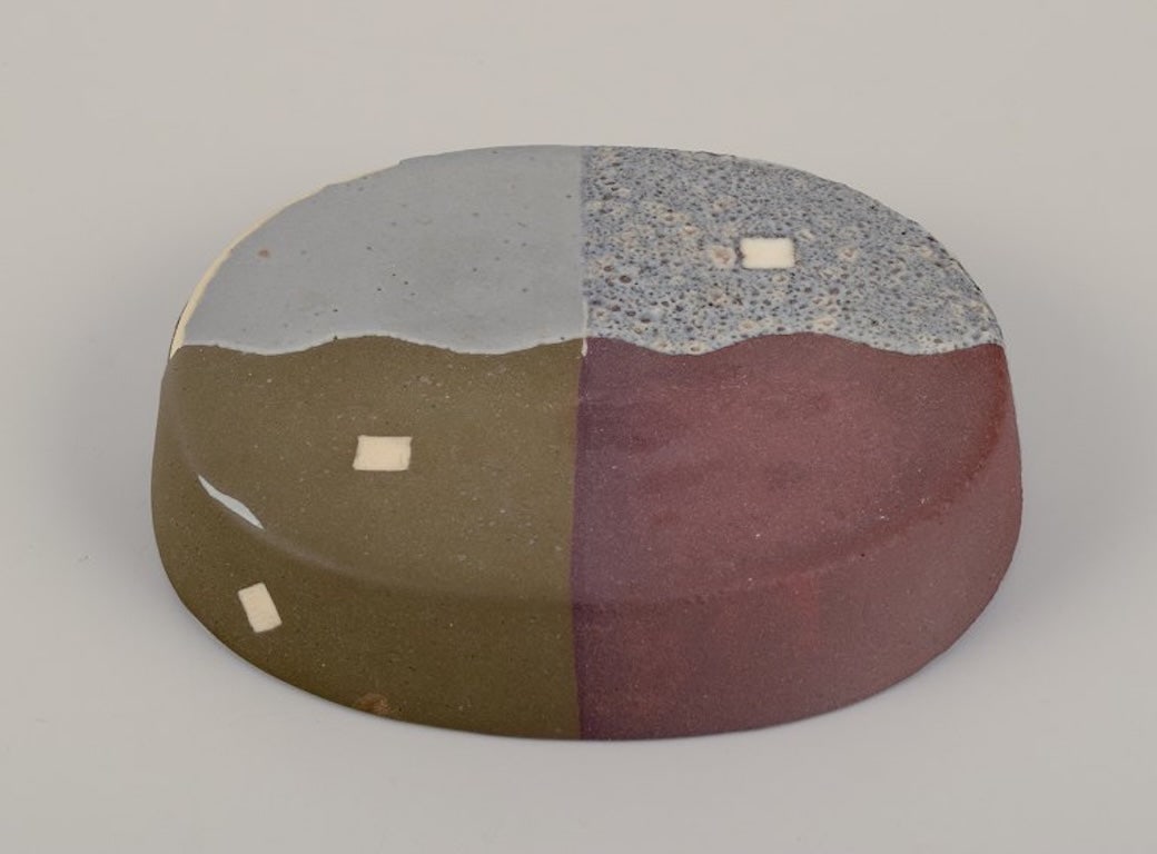 Malene Mullertz, Danish ceramist. Unique lidded box in ceramics. Dated '91. - 5