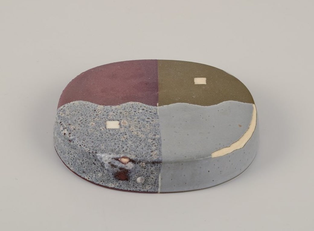 Malene Mullertz, Danish ceramist. Unique lidded box in ceramics. Dated '91. - 8