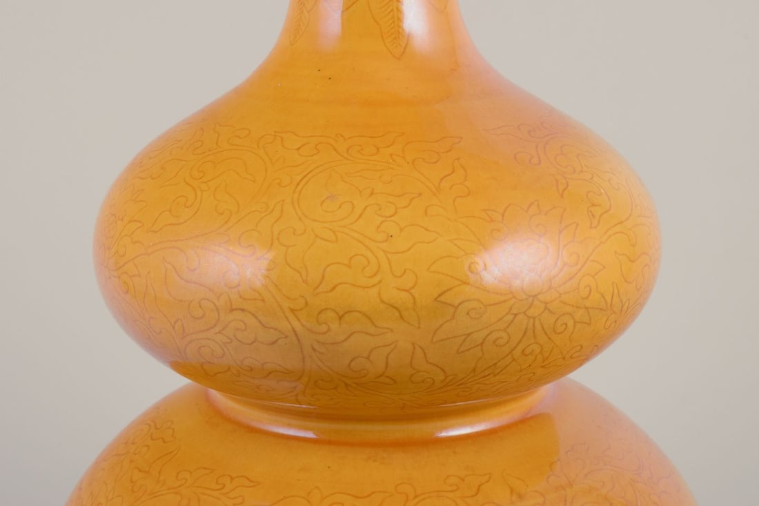 Double gourd-shaped Ming vase in porcelain. 19th century. - 6
