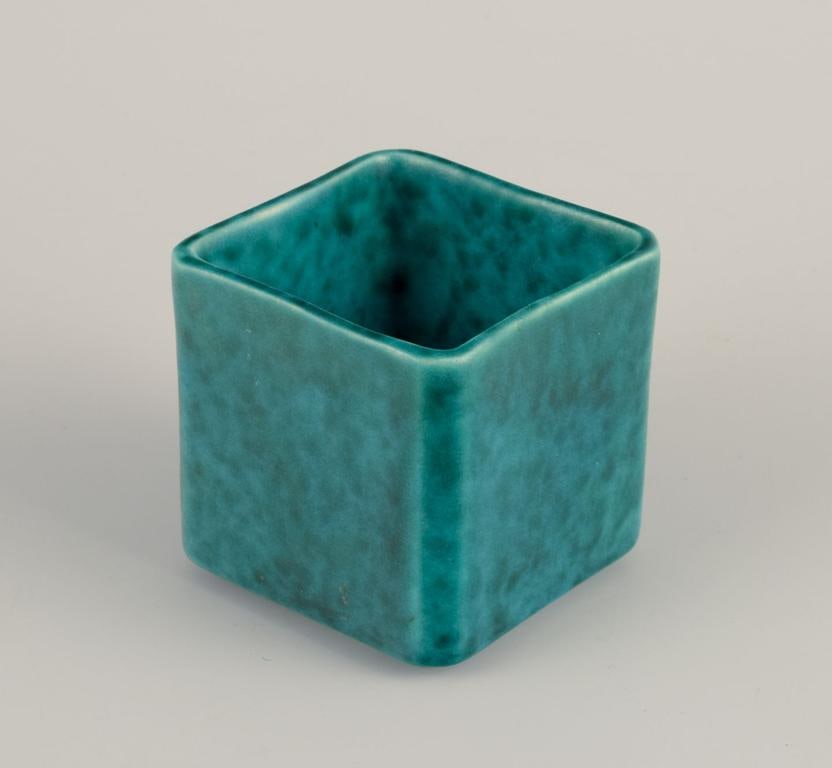 Wilhelm Kage for Gustavsberg. Ceramic bowl and a small square ceramic vase. Mid-20th C. - 3