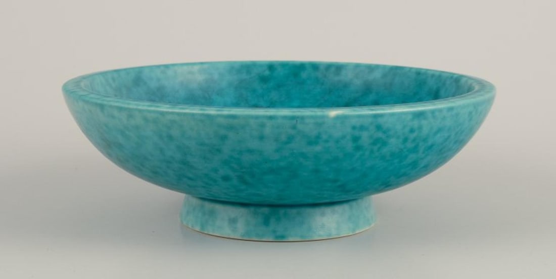 Wilhelm Kage for Gustavsberg. Ceramic bowl and a small square ceramic vase. Mid-20th C. - 7